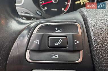 Седан Volkswagen Jetta 2013 в 