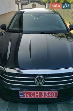 Седан Volkswagen Jetta 2019 в 