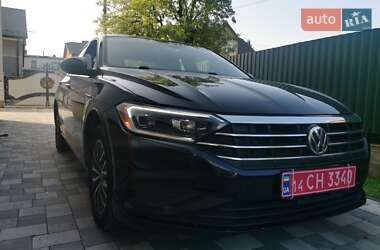 Седан Volkswagen Jetta 2019 в 
