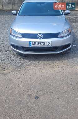 Седан Volkswagen Jetta 2012 в 