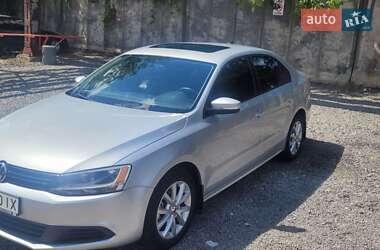 Седан Volkswagen Jetta 2012 в 