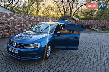 Седан Volkswagen Jetta 2015 в 