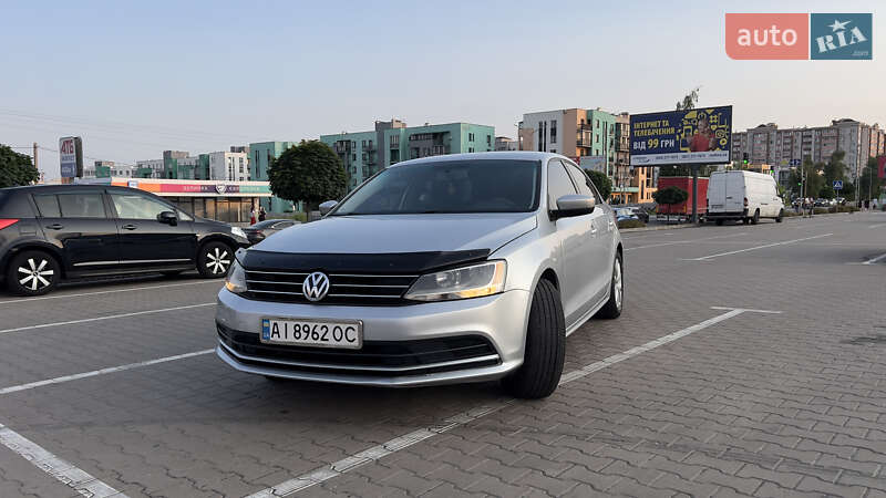 Седан Volkswagen Jetta 2015 в Києві