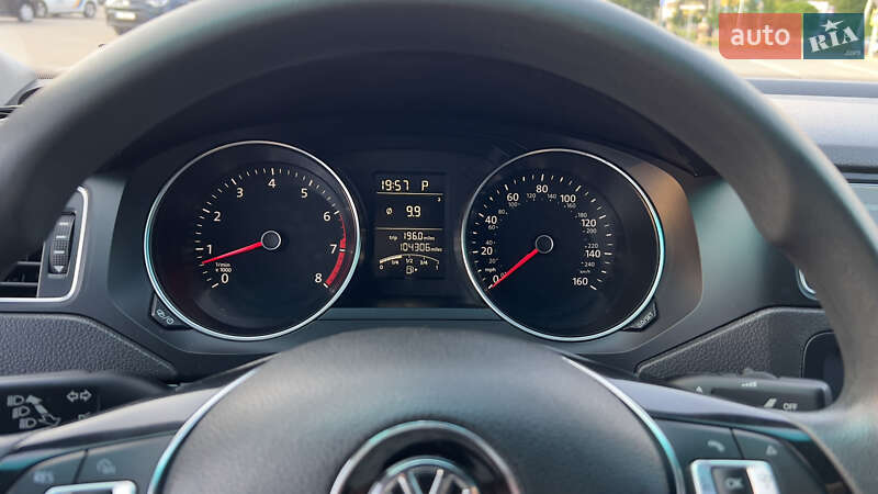 Седан Volkswagen Jetta 2015 в Києві