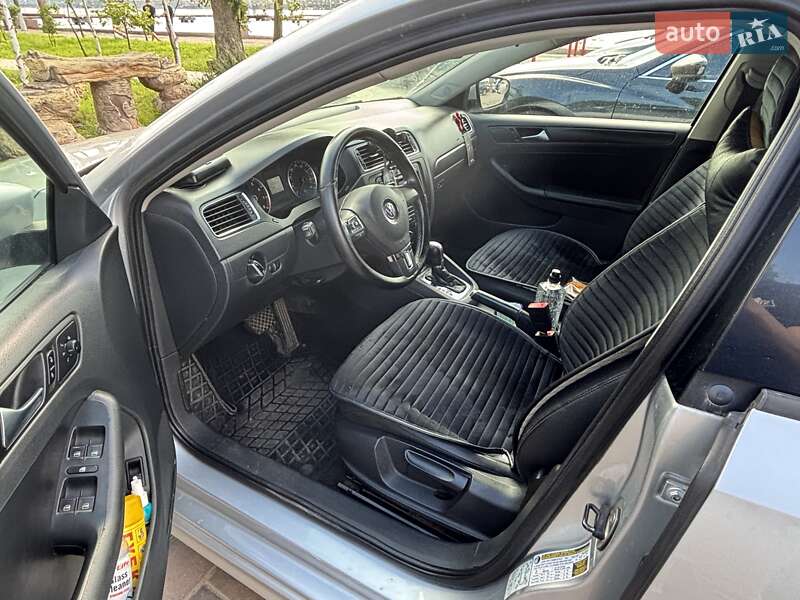 Седан Volkswagen Jetta 2011 в Николаеве фото 26 Седан Volkswagen Jetta 2011 в Николаеве