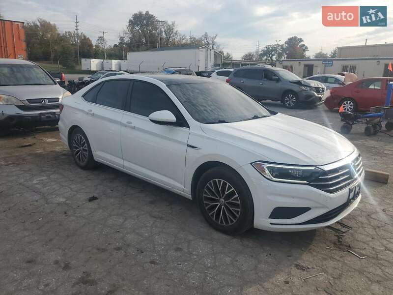 Седан Volkswagen Jetta 2019 в Львове