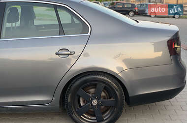 Седан Volkswagen Jetta 2006 в 