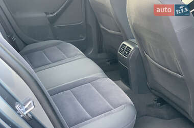 Седан Volkswagen Jetta 2006 в 