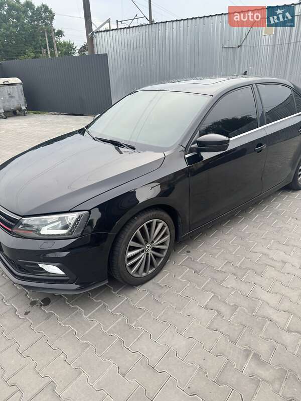 Седан Volkswagen Jetta 2012 в Києві