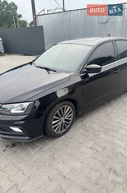 Седан Volkswagen Jetta 2012 в 