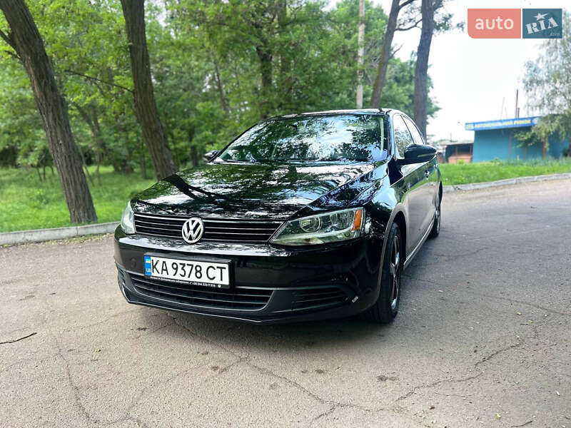 Седан Volkswagen Jetta 2012 в Кропивницькому