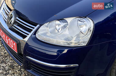 Седан Volkswagen Jetta 2006 в 