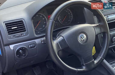 Седан Volkswagen Jetta 2006 в 