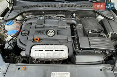 Седан Volkswagen Jetta 2012 в 