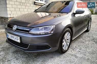 Седан Volkswagen Jetta 2013 в 