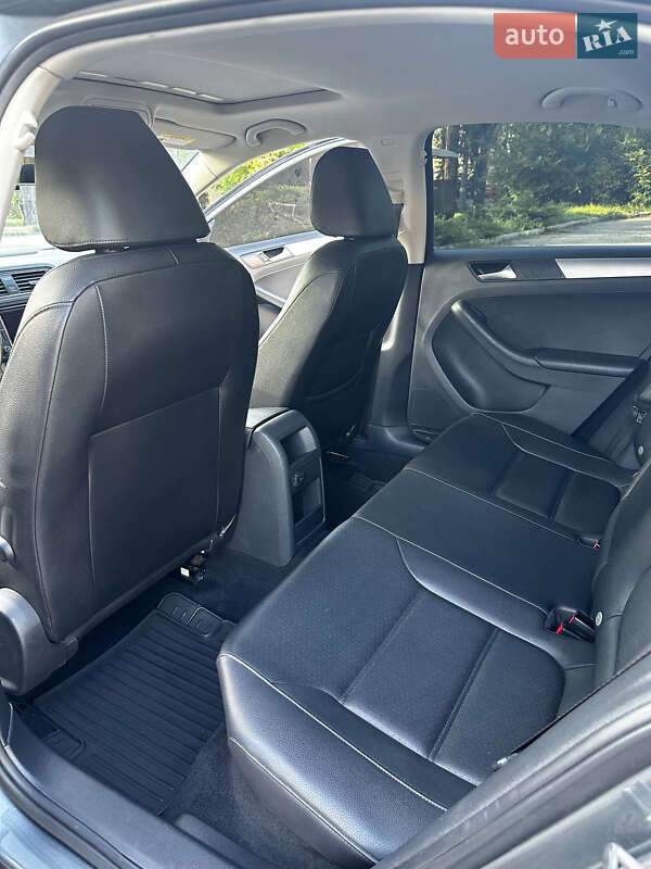 Седан Volkswagen Jetta 2016 в Запорожье