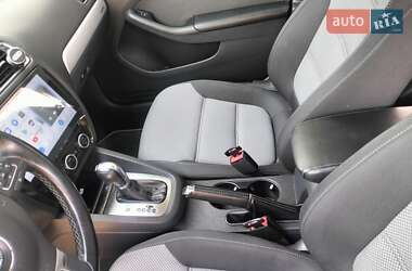 Седан Volkswagen Jetta 2013 в 