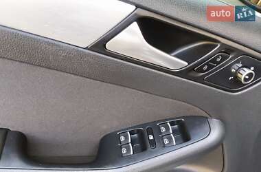 Седан Volkswagen Jetta 2013 в 
