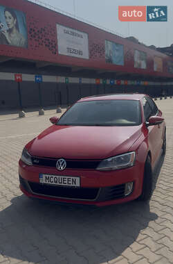 Седан Volkswagen Jetta 2013 в Києві