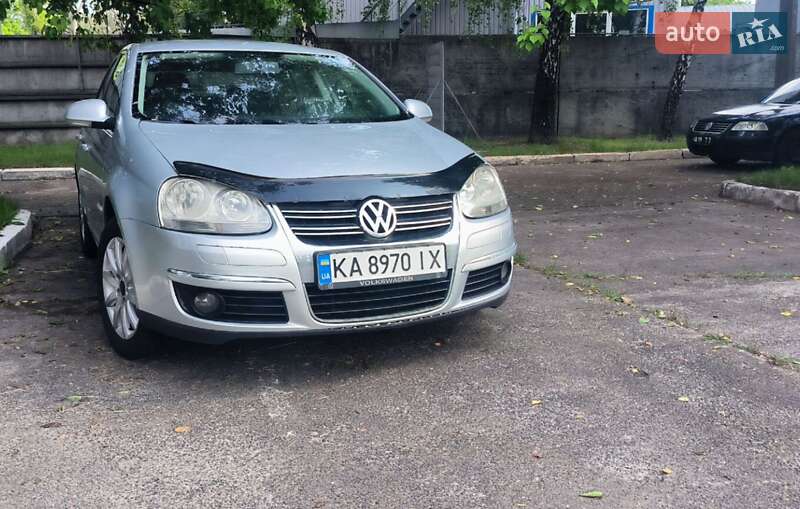 Седан Volkswagen Jetta 2008 в Києві