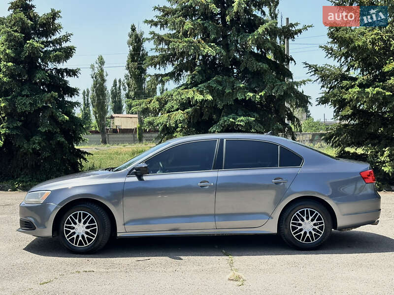 Седан Volkswagen Jetta 2013 в Кривом Роге