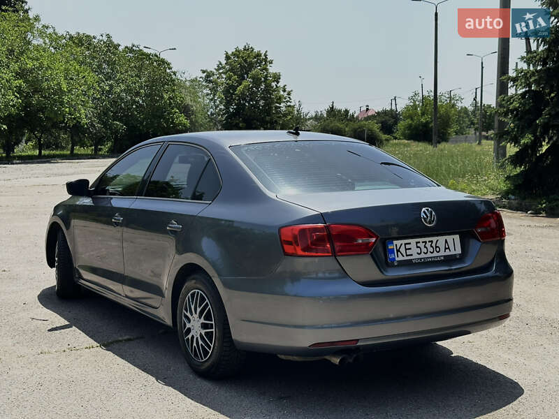 Седан Volkswagen Jetta 2013 в Кривом Роге