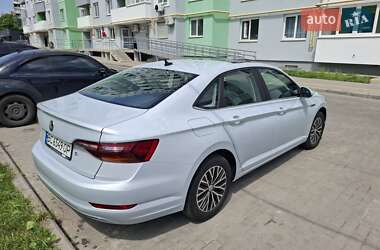 Седан Volkswagen Jetta 2018 в 