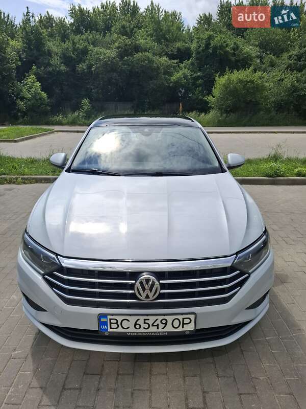 Седан Volkswagen Jetta 2018 в Львове