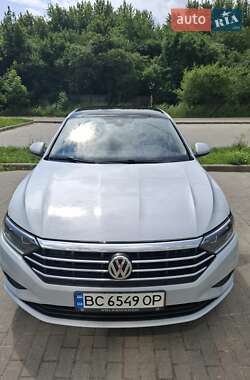 Седан Volkswagen Jetta 2018 в 