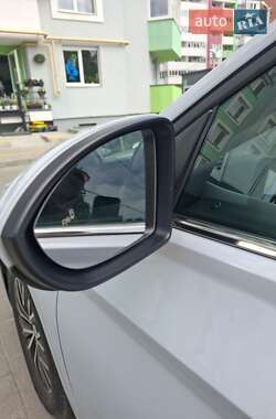 Седан Volkswagen Jetta 2018 в 