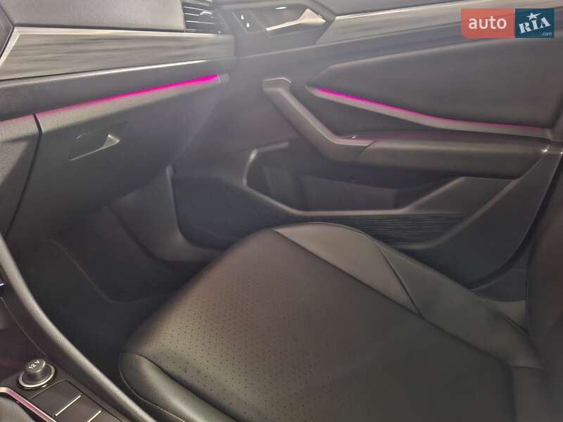 Седан Volkswagen Jetta 2018 в Львове