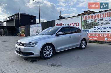 Volkswagen Jetta 2011