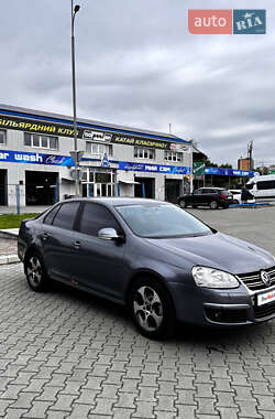 Седан Volkswagen Jetta 2008 в 