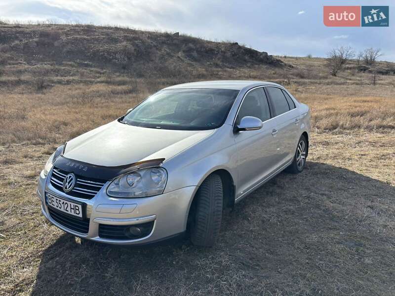 Седан Volkswagen Jetta 2006 в Первомайске