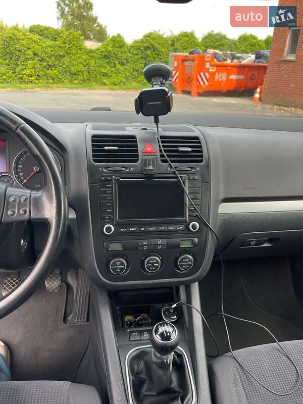 Седан Volkswagen Jetta 2006 в Луцьку