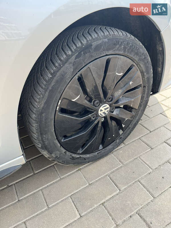 Седан Volkswagen Jetta 2015 в Луцке фото 8 Седан Volkswagen Jetta 2015 в Луцке