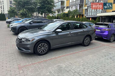 Седан Volkswagen Jetta 2019 в Киеве