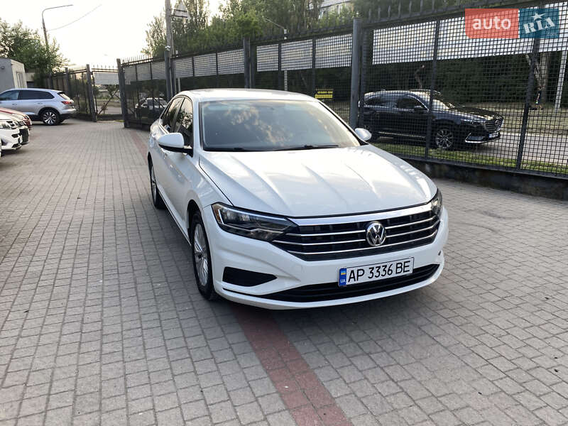 Седан Volkswagen Jetta 2019 в Запоріжжі