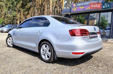 Седан Volkswagen Jetta 2014 в 