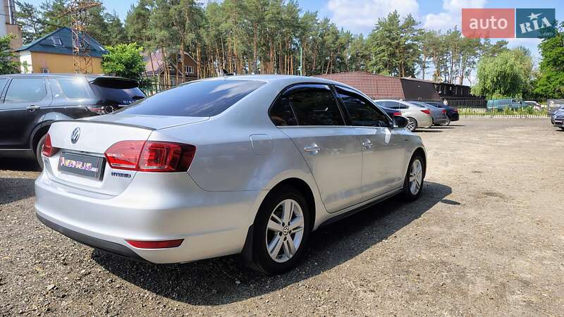 Седан Volkswagen Jetta 2014 в Києві