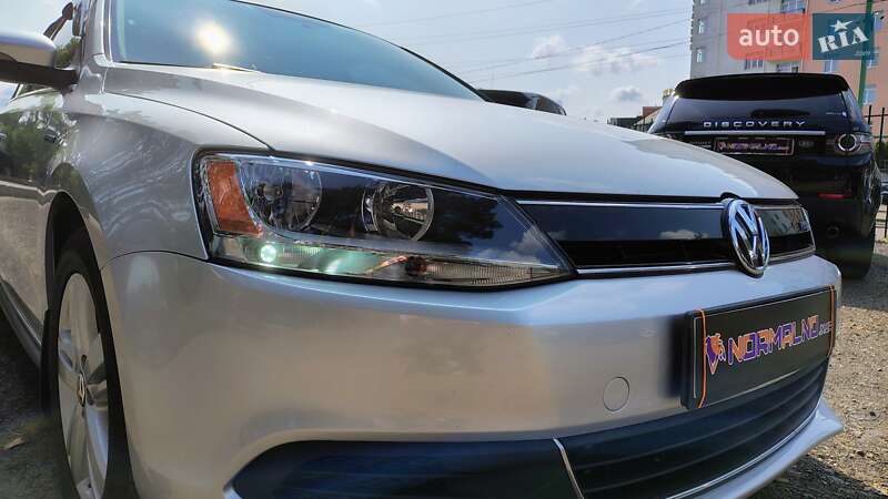 Седан Volkswagen Jetta 2014 в Києві
