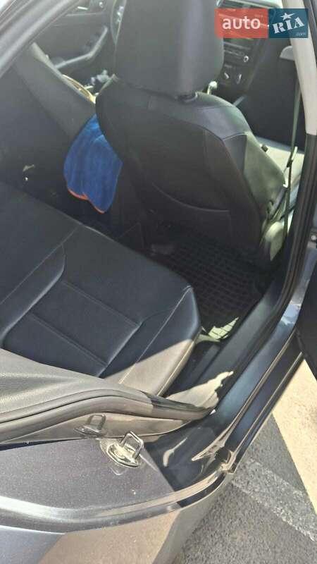 Седан Volkswagen Jetta 2014 в Херсоне