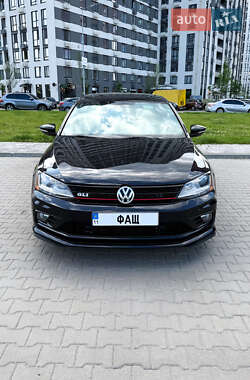 Седан Volkswagen Jetta 2017 в 