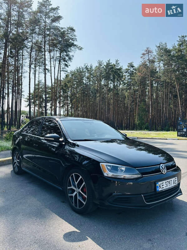 Седан Volkswagen Jetta 2013 в Києві