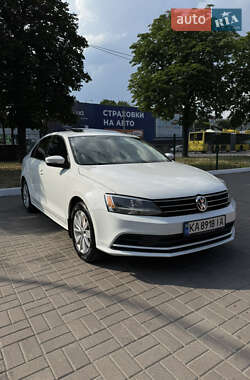 Седан Volkswagen Jetta 2016 в 