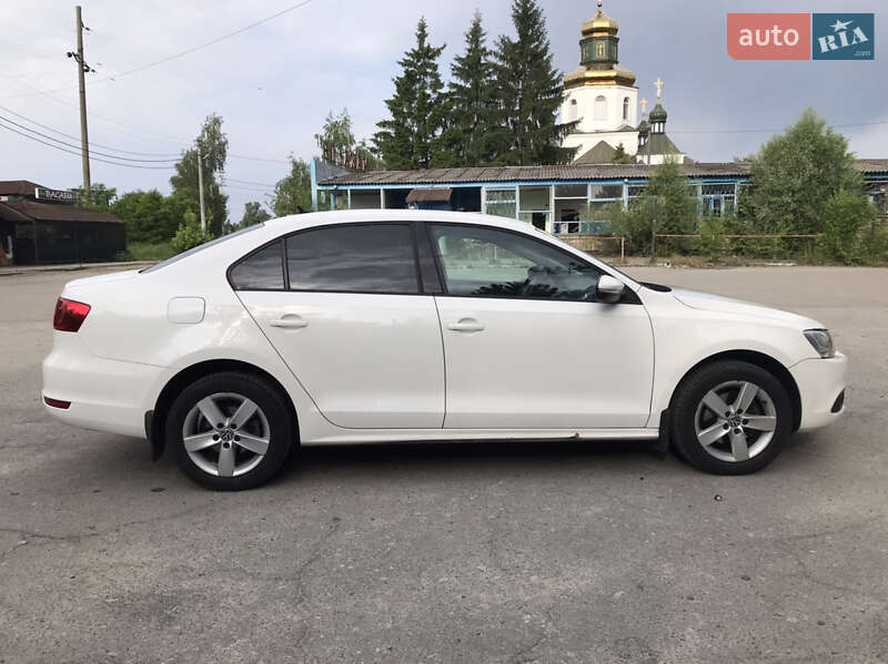 Седан Volkswagen Jetta 2013 в Макарове