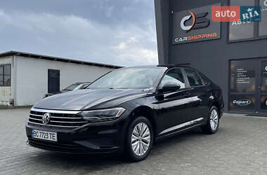 Седан Volkswagen Jetta 2019 в Львове