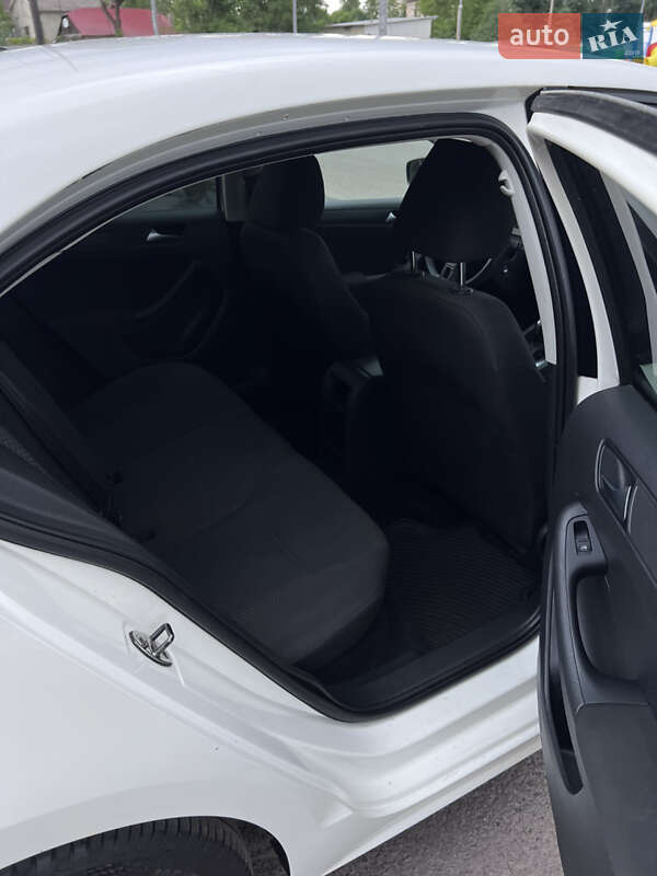 Седан Volkswagen Jetta 2012 в Шептицькому