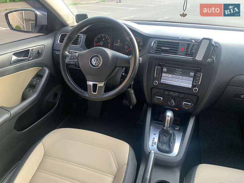 Седан Volkswagen Jetta 2011 в Броварах