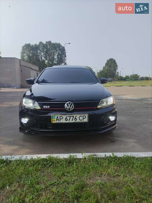 Седан Volkswagen Jetta 2016 в Запорожье